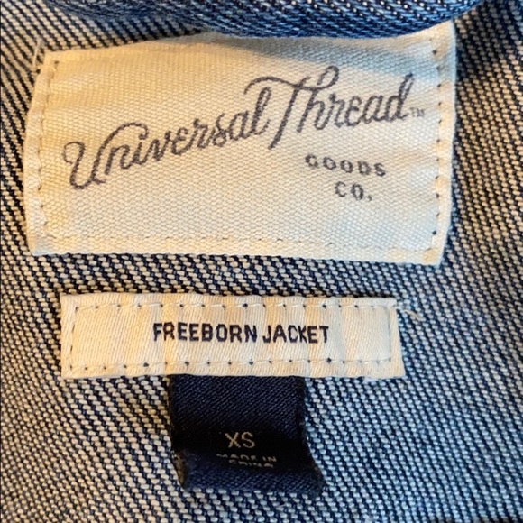 Woman’s jeans jacket size XS Universal Thread - Picture 6 of 10